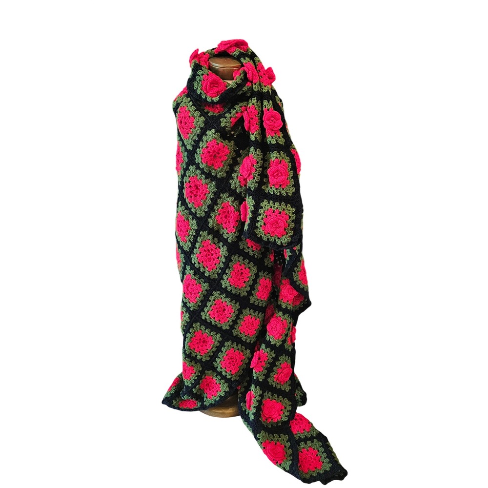 Vintage Handmade Holiday 3D Rose Granny Square Crochet  Red Green Black Afghan